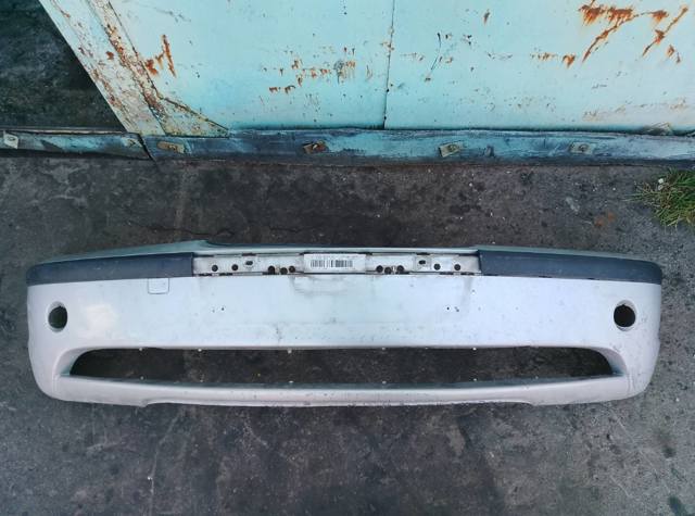 Бампер на авто 51117044116 BMW