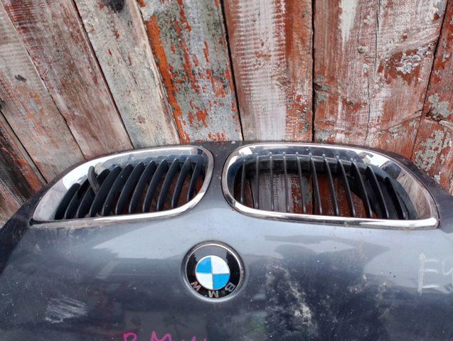 Решітка радіатора ліва 51137030545 BMW