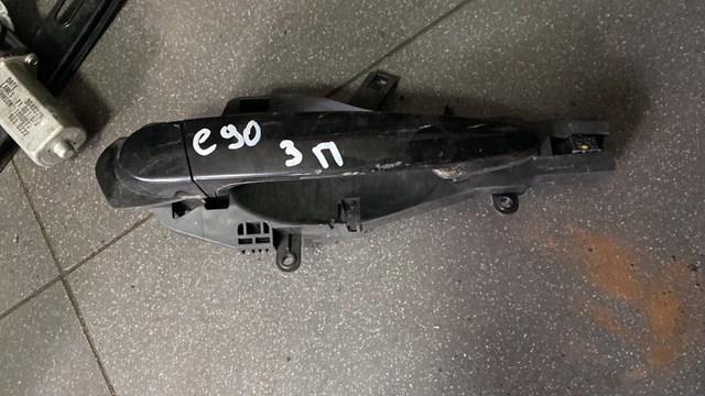 Ручка передньої двері зовнішня права 51217060670 BMW
