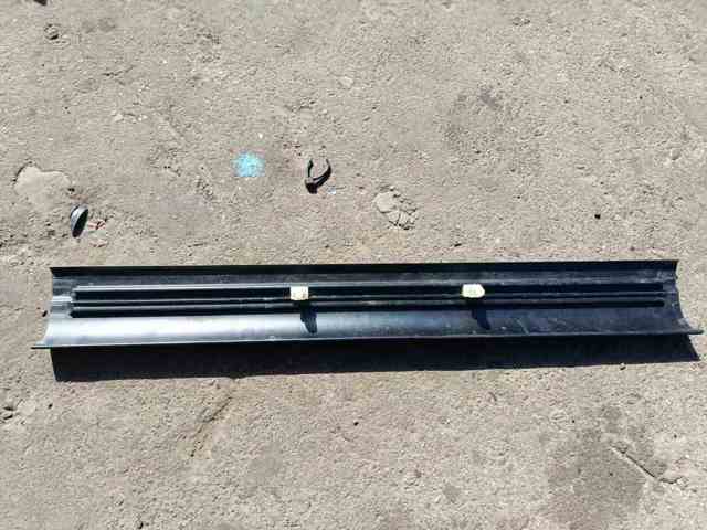 Накладка дверного порогу внутрішня, передня ліва 51478201218 BMW