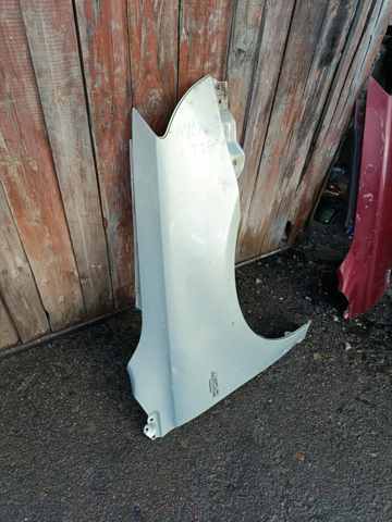 Переднє праве крило 5381105040 TOYOTA