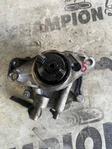 Насос вакуумний 55193232 FIAT