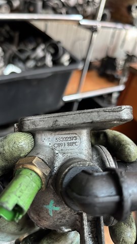 Корпус термостата в зборі 55202373 OPEL