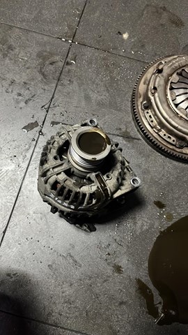 Генератор автомобільний 55556067 OPEL