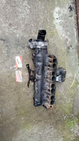 Колектор впускний 55571993 OPEL