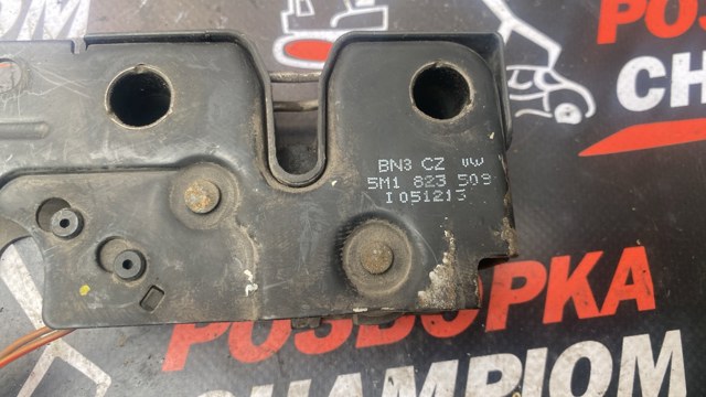 Замок капота 5M1823509D VAG