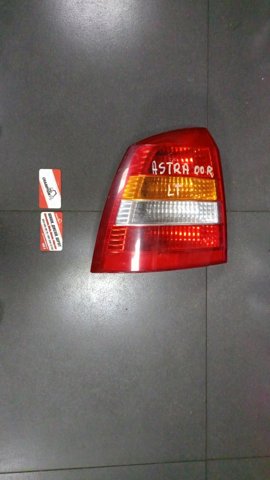 Задня ліва фара 6223021 OPEL