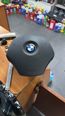 Установка подушки безпеки водія 6774945 BMW