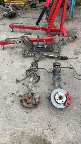 Важіль передньої підвіски нижній, лівий/правий 6N0407151B VAG