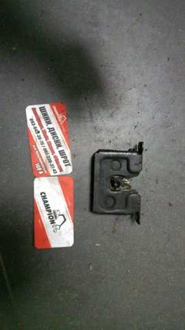Замок капота 7115229 BMW