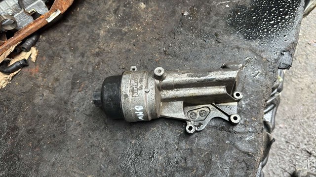 Корпус масляного фільтра 755852180 PEUGEOT