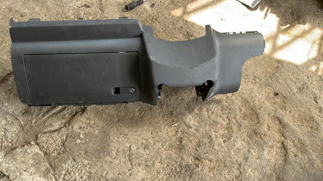 Ящик для рукавичок 7L6858904 VAG