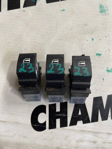 Кнопка вмикання двигуна склопідіймача передня права 7L6959855 VAG