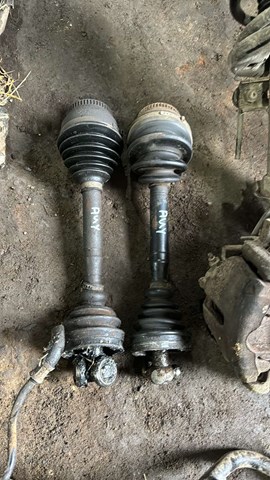 Привід лівий 7M0407271A VAG