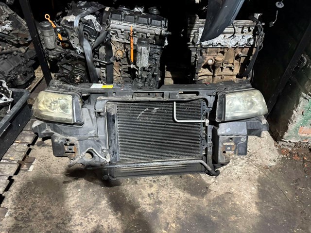 Кронштейн кріплення радіатора 7M0805594AM VAG