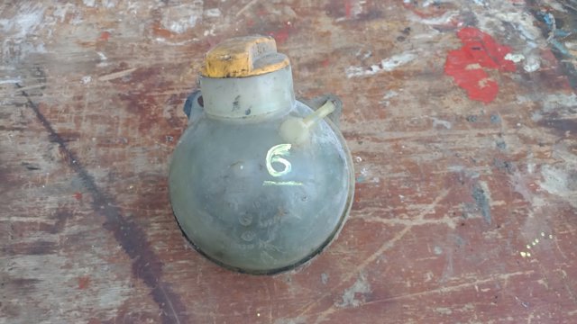 Бачок розширювальний 7M3121407A VAG