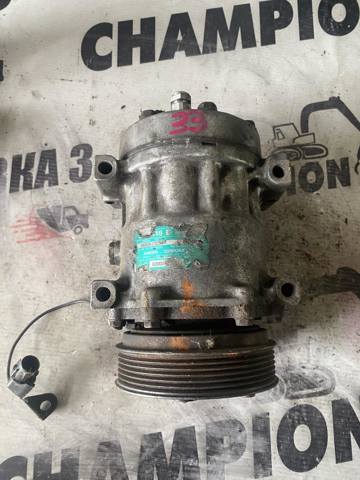 Компресор кондиціонера 8200040681 RENAULT
