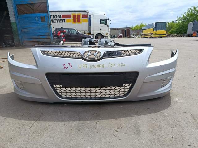 Бампер на авто 865112L000 HYUNDAI