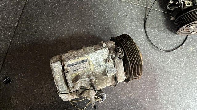 Компресор холодоагенту 8832035730 TOYOTA