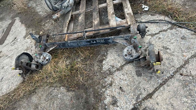 Підрамник задній 8D0500047 VAG