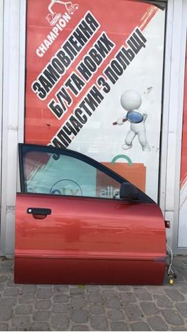 Петля передніх дверей, правою 8D0831412F VAG