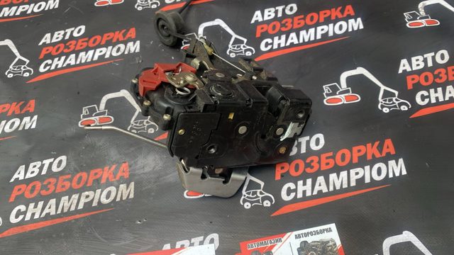 Замок задніх дверей, лівих 8E0839015C VAG