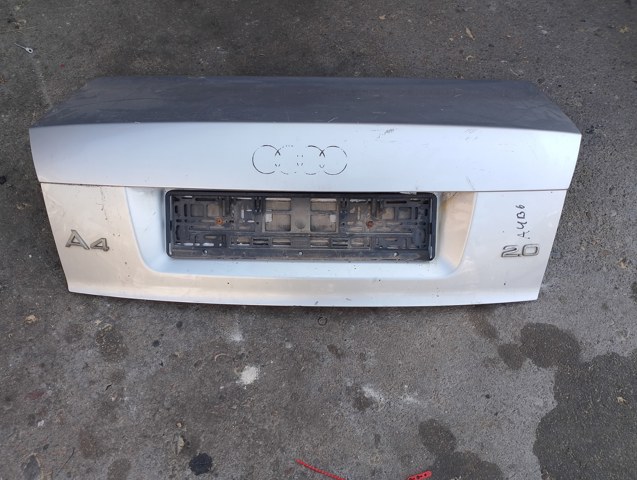 Кришка багажника кузова 8E5827023D VAG