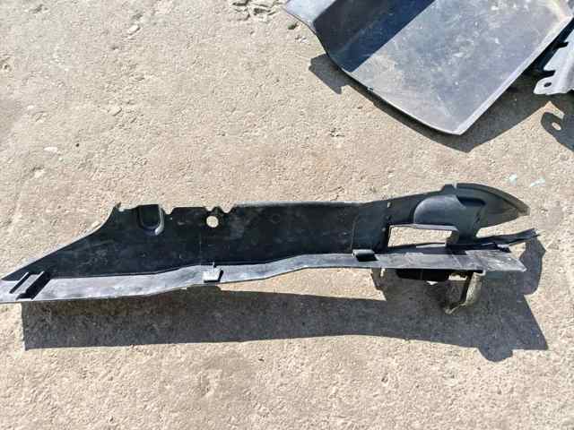 Накладка переднього лівого крила 8M51A02477AB FORD