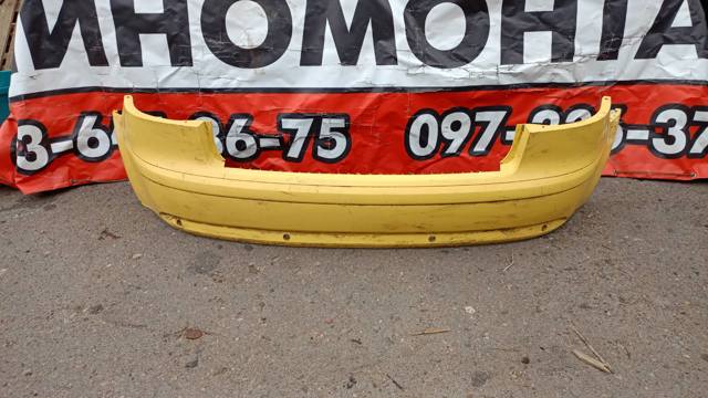 Бампер задній 8P3807511B VAG