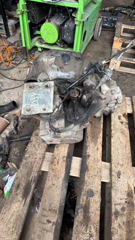 Коробка швидкостей механіка 957T7F096 FORD