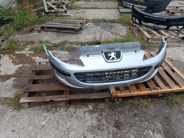 Буфер (бампер) передній 9644644377 PEUGEOT