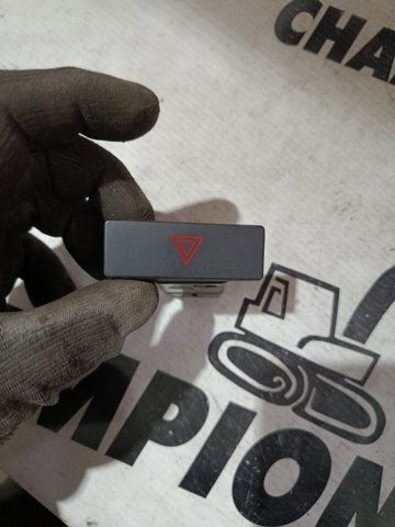 Кнопка аварійної сигналізації 96645141 GM
