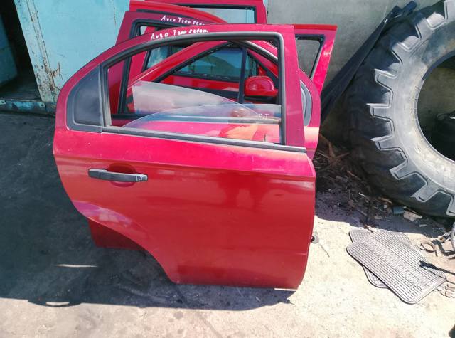 Склопідйомник задніх правих дверей 96649111 OPEL