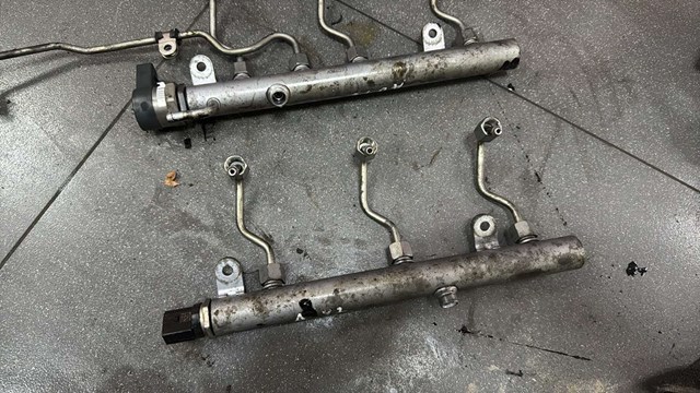 Манометри A0061533328 MERCEDES