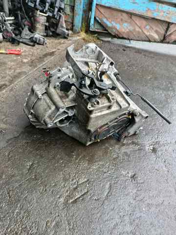 Коробка механіка в зборі A1693601500 MERCEDES