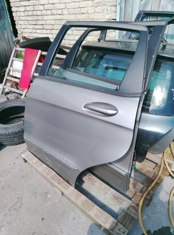 Двері задні A1697300105 MERCEDES