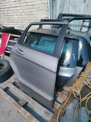 Двері задні, праві A1697300205 MERCEDES