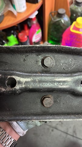 Кронштейн КПП A2032420601 MERCEDES