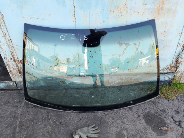 Автомобільне скло A2036703401 MERCEDES