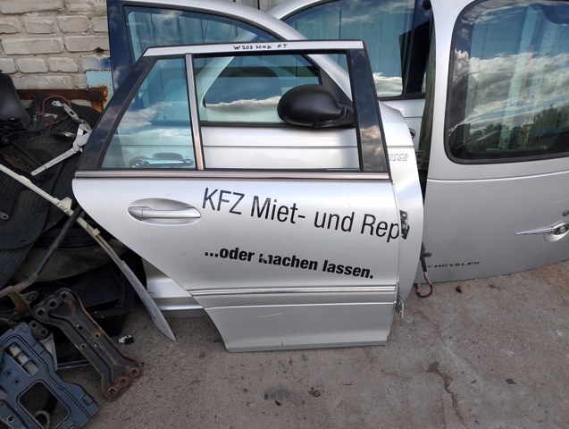 Двері задні в зборі A2037301205 MERCEDES