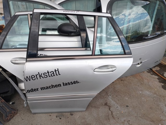 Скло задніх дверей, лівих A2037350910 MERCEDES