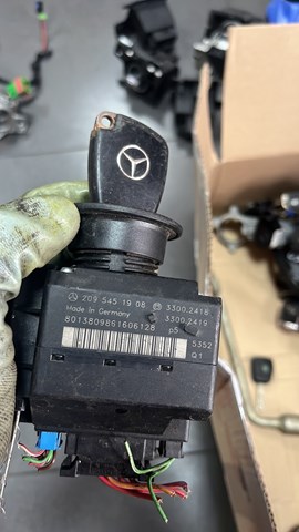 Замок запалювання A2095451908 MERCEDES