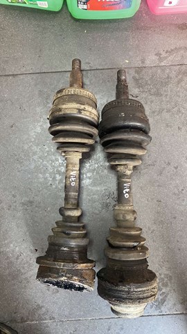 Вісь передня в зборі A6383342334 MERCEDES