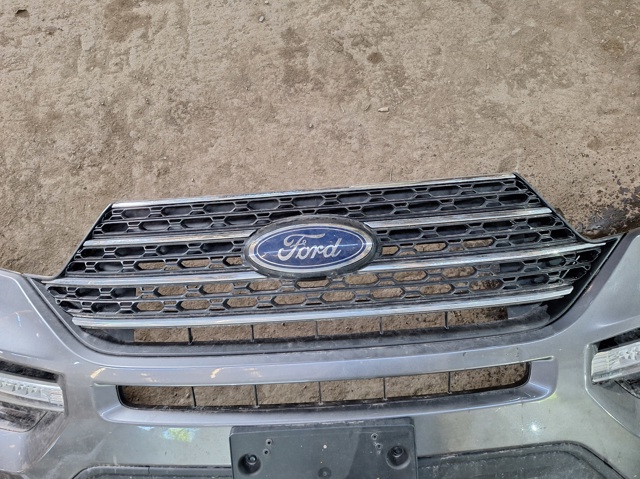 Облицювання радіатора NB5Z8200BA FORD