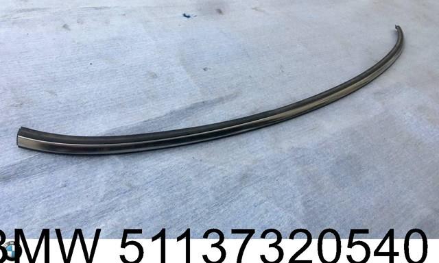 Молдинг задньої (3/5-ї) двері 51137320540 BMW