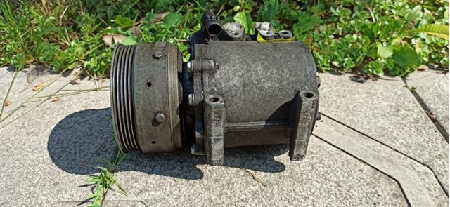 Компресор кліматичної установки MR315268 MITSUBISHI