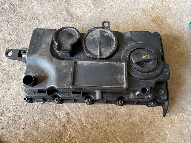 Кришка клапанів 03G103469L VAG
