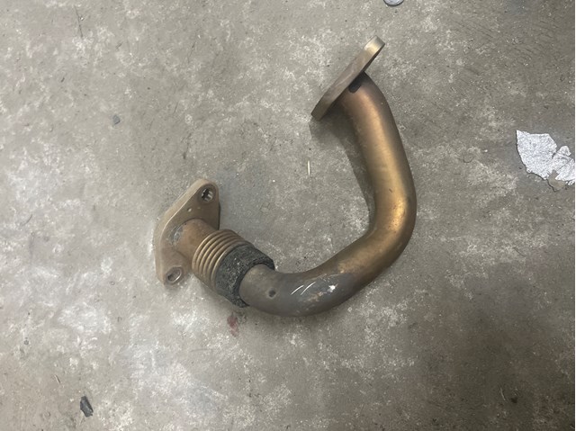 Шланг (патрубок) радіатор EGR, відведення 03G131521R VAG