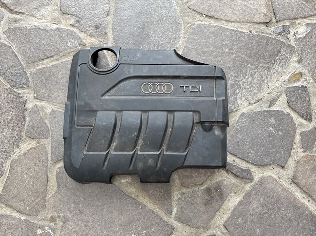 Кришка двигуна декоративна 03L103925C VAG