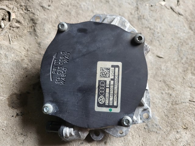 Насос вакуумний 03L145100B VAG